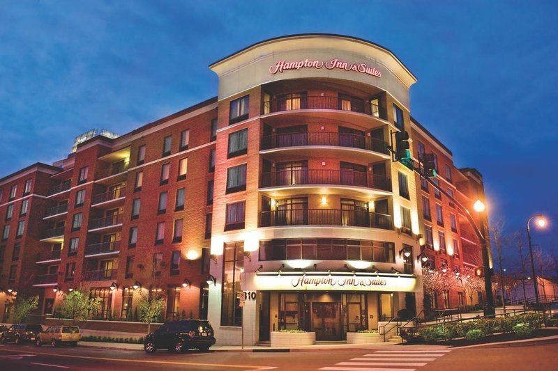 Hampton Inn & Suites Downtown Nashville